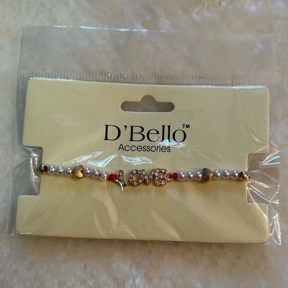 Red String “Love” Bracelet - Picture 1 of 3